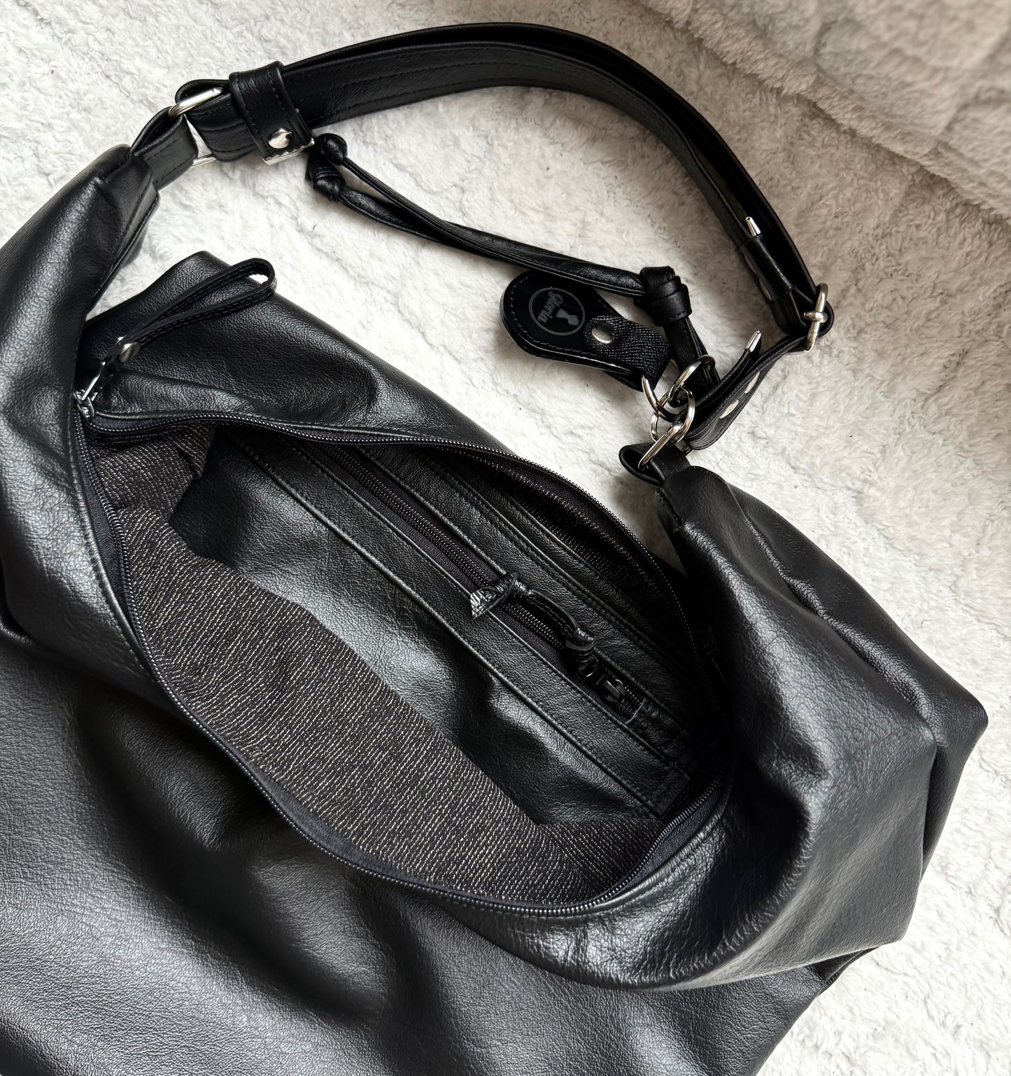 Hobo Bag (Forever Black)