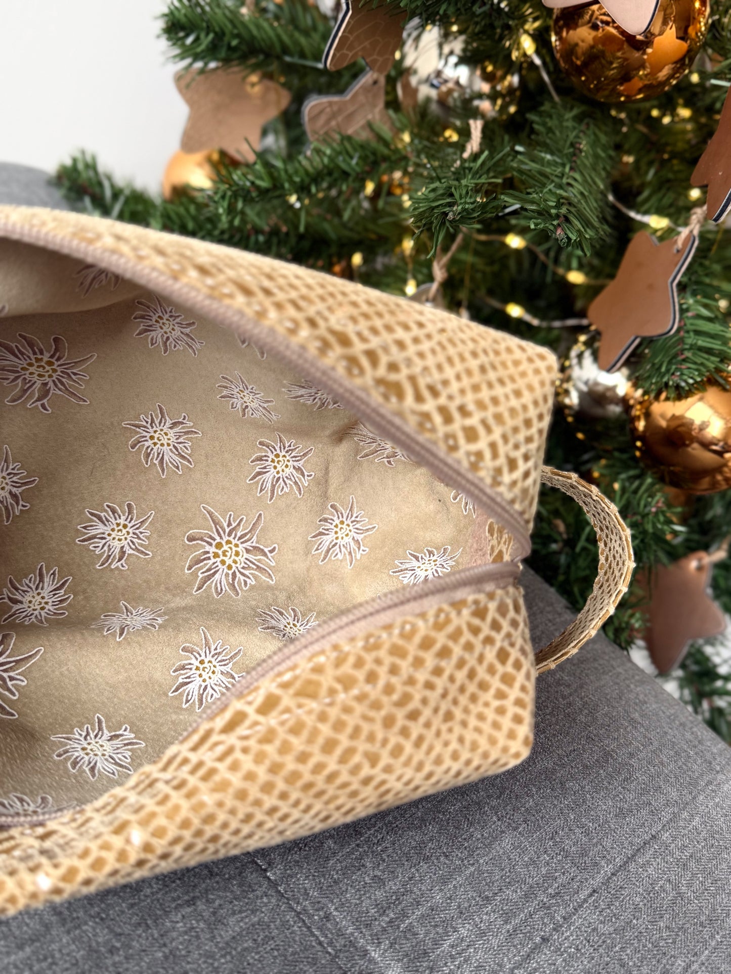 Personalized Leather Dopp Kit – Travel Toiletry & Organizer Bag (Handmade in Slovenia)