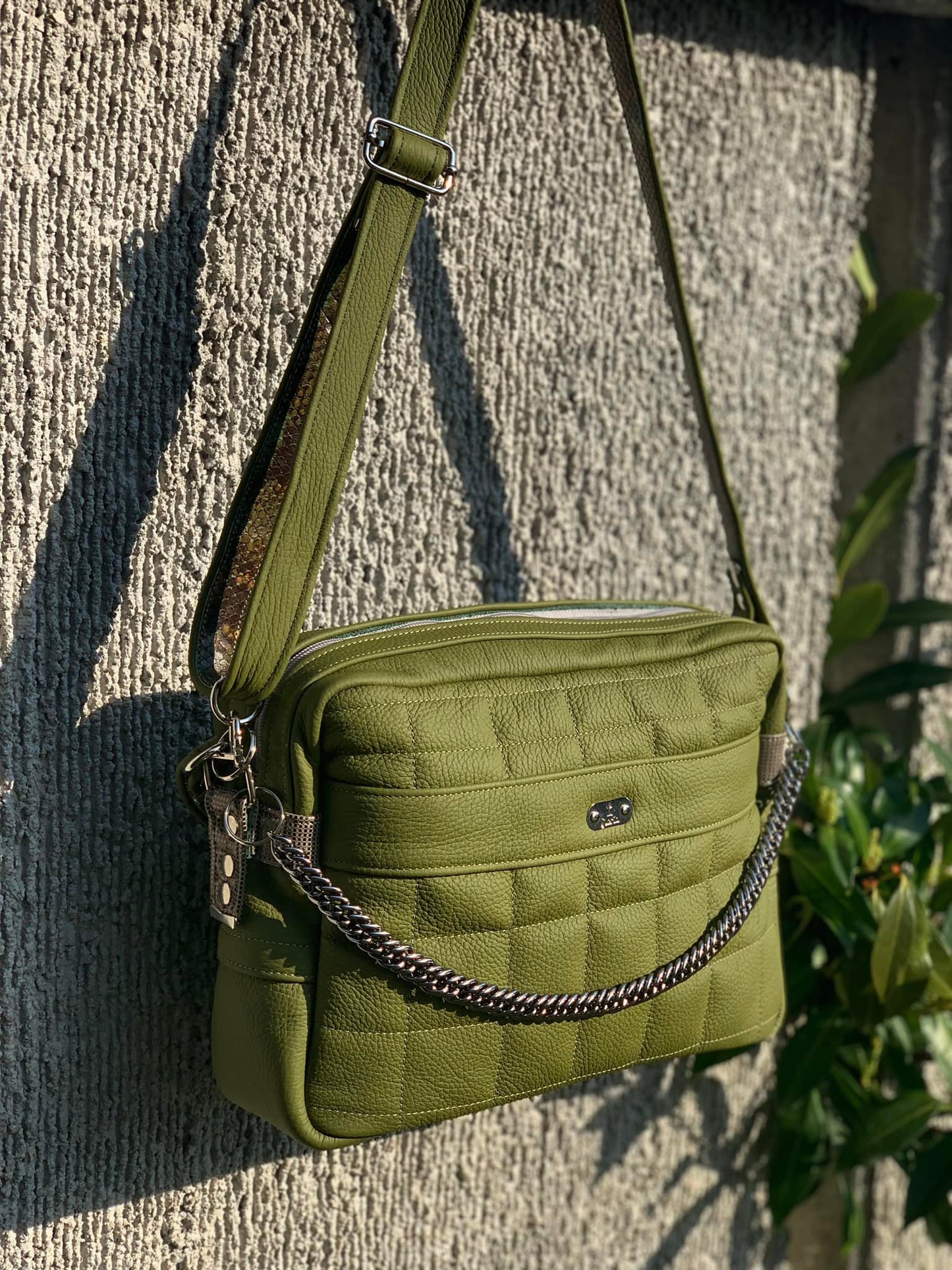 Grenade (Olivia)