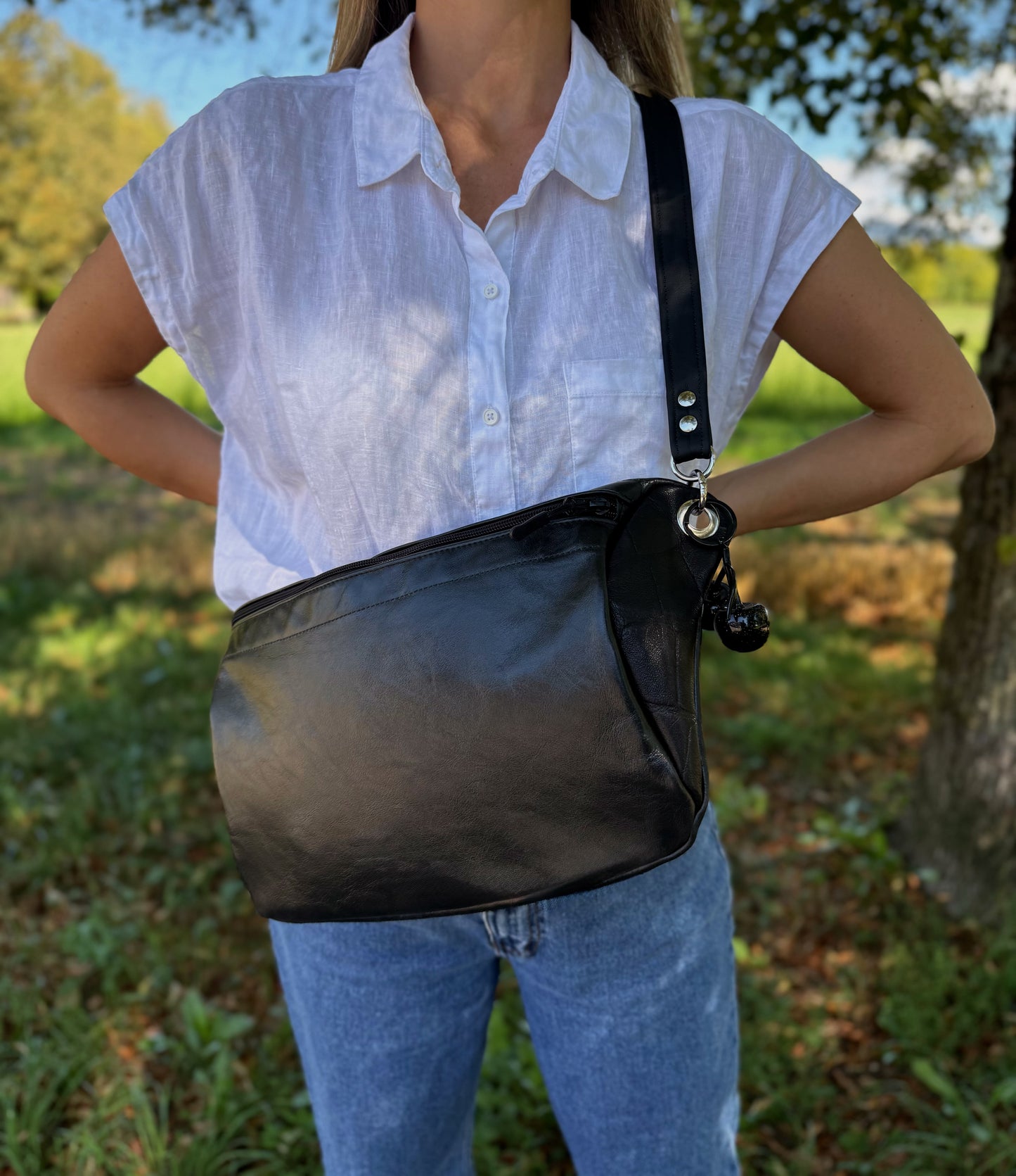 Sling-Tasche Large (Black Croc)