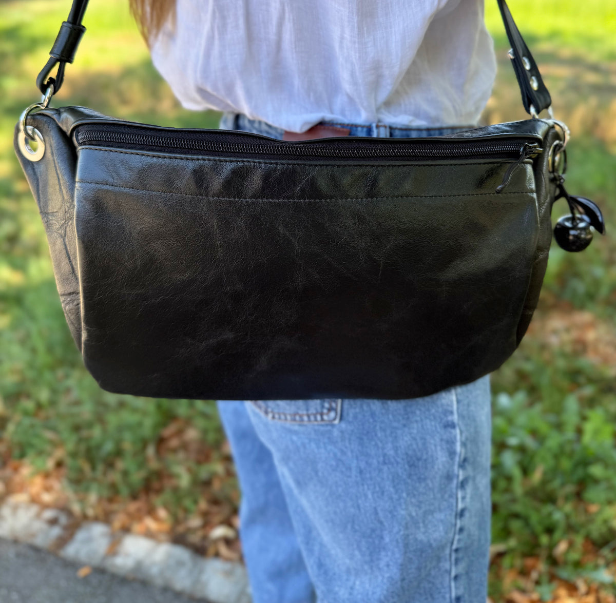 Sling-Tasche Large (Black Croc)