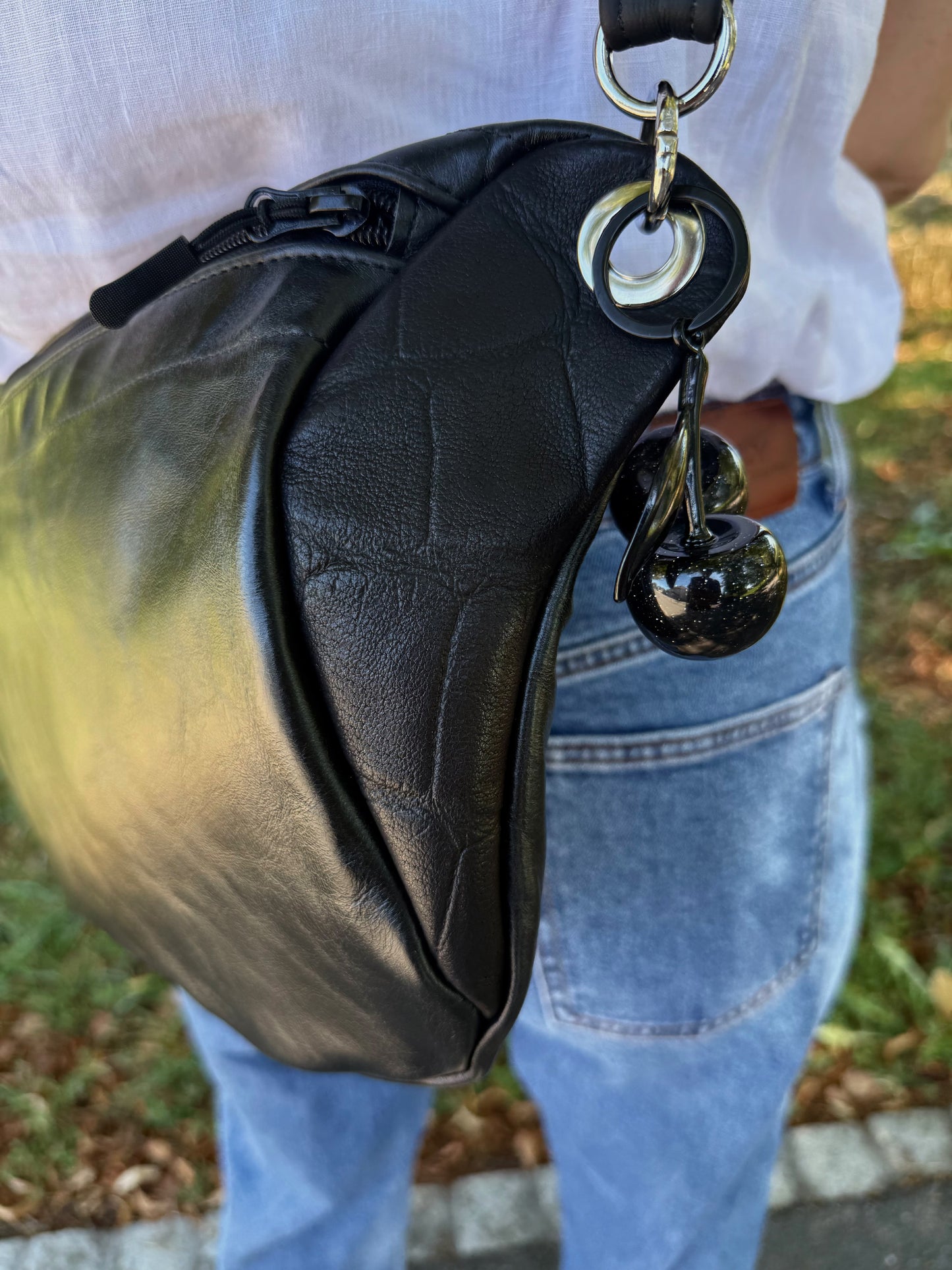 Sling-Tasche Large (Black Croc)