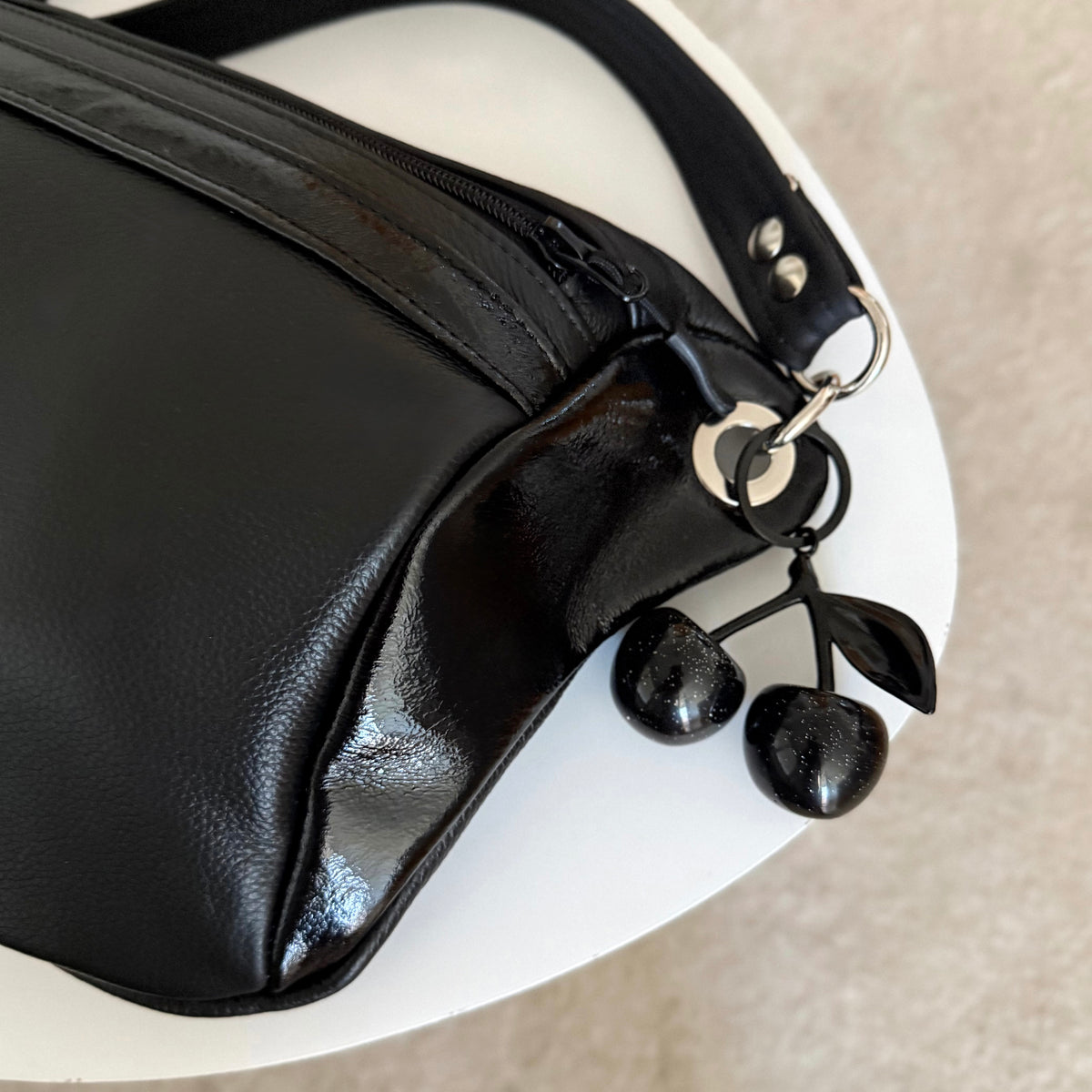 Sling-Tasche Large (Gloss)