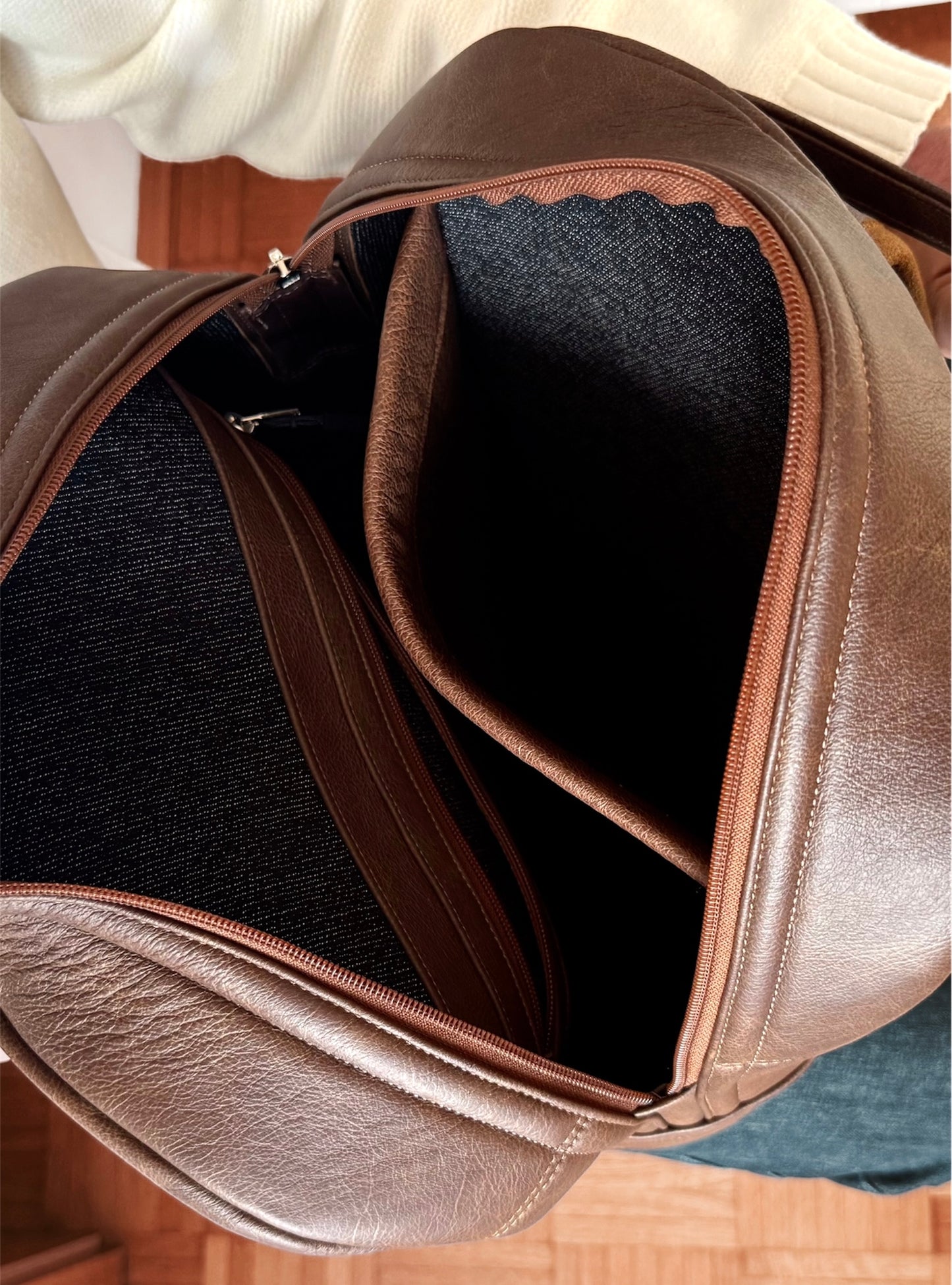 Classic Backpack (Cognac)