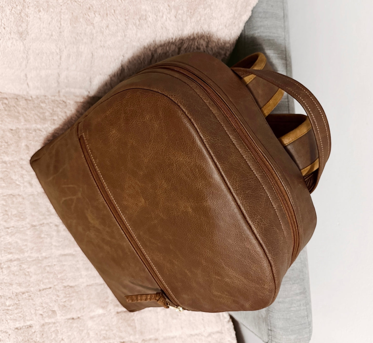 Classic Backpack (Cognac)