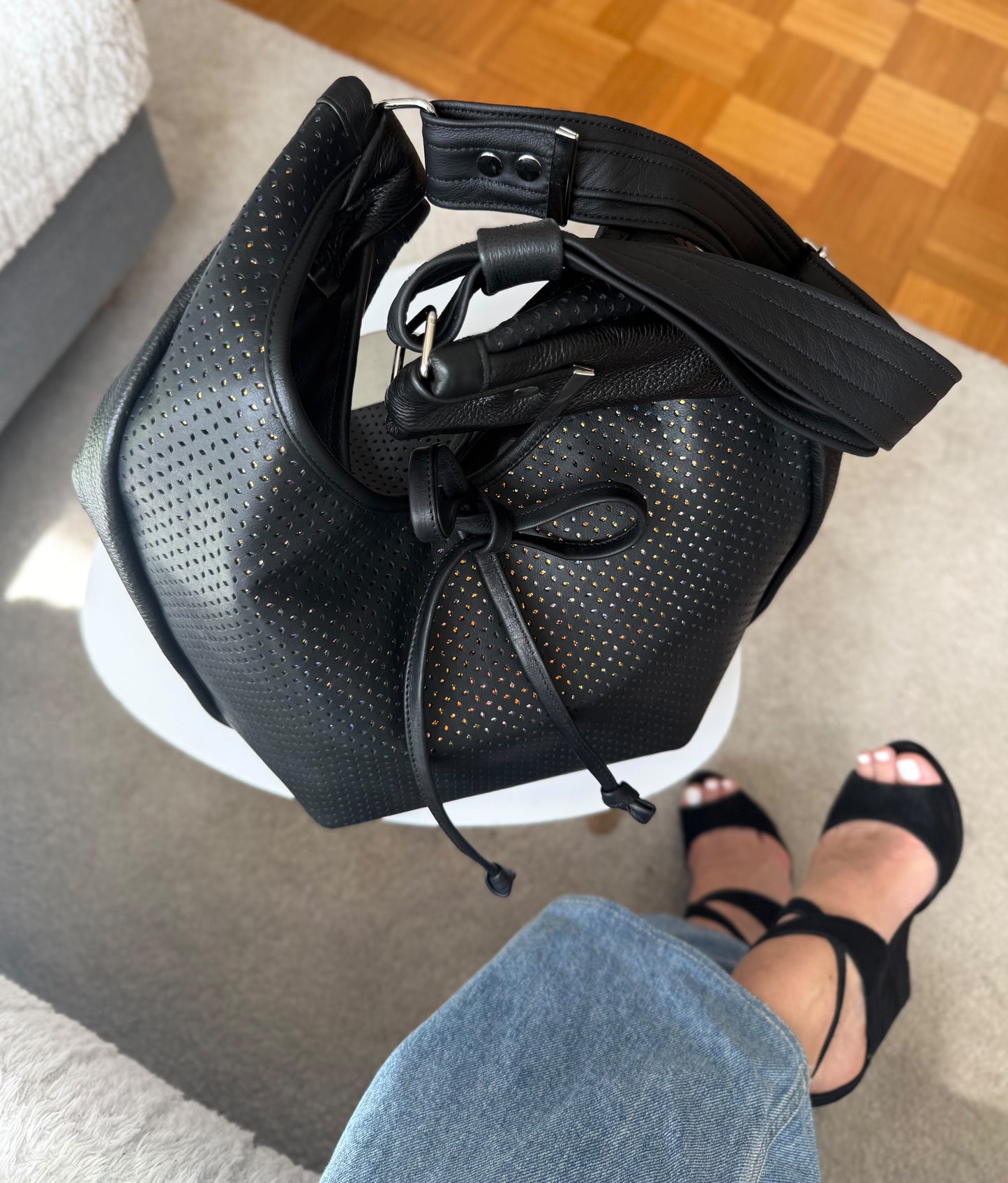 Hobo Bag Medium (Aura)