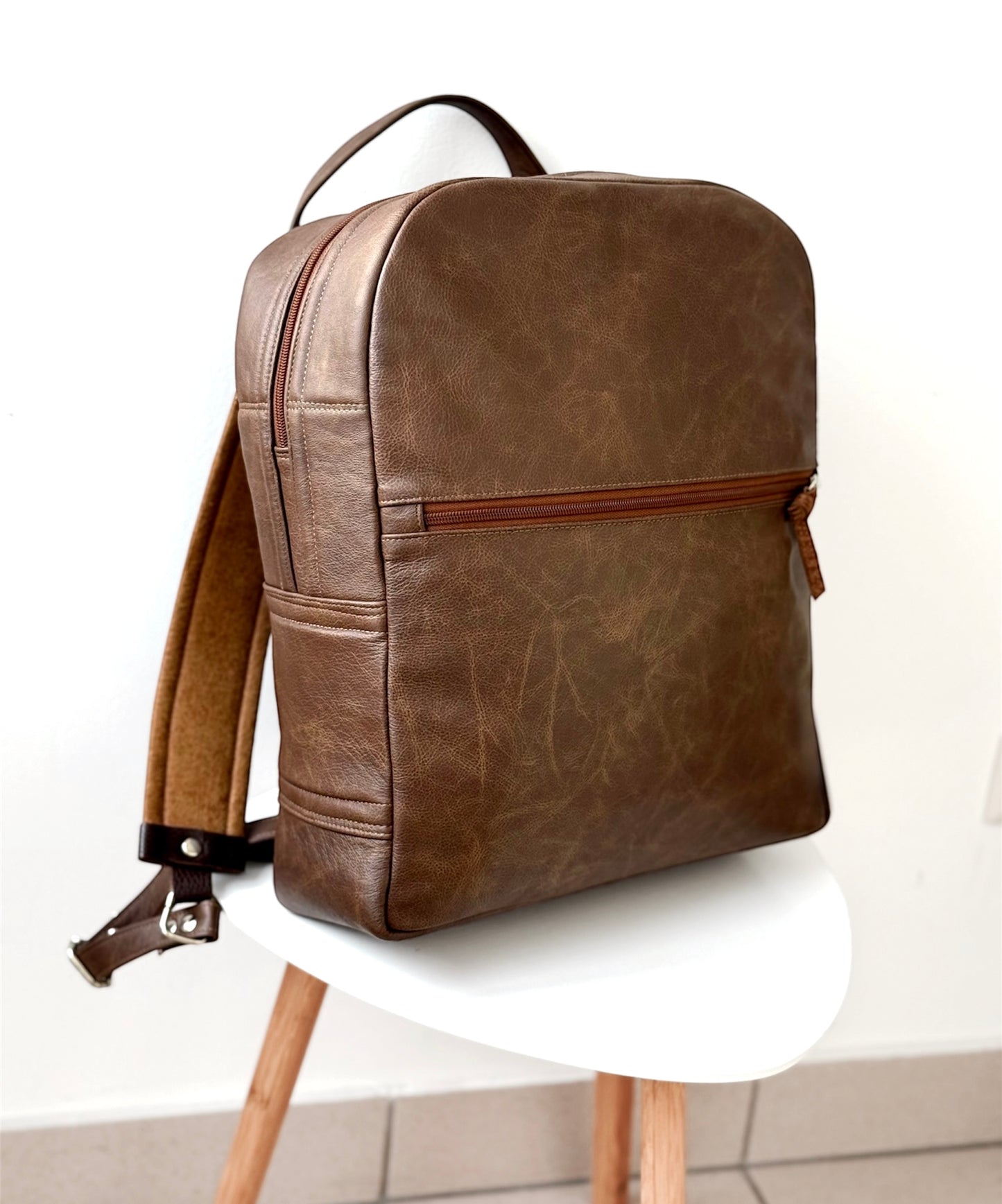 Classic Backpack (Cognac)