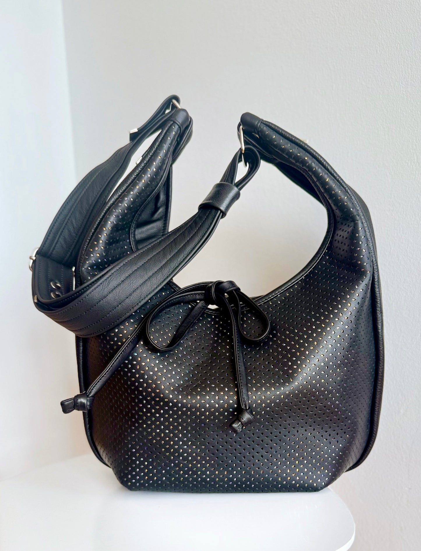Hobo Bag Medium (Aura)