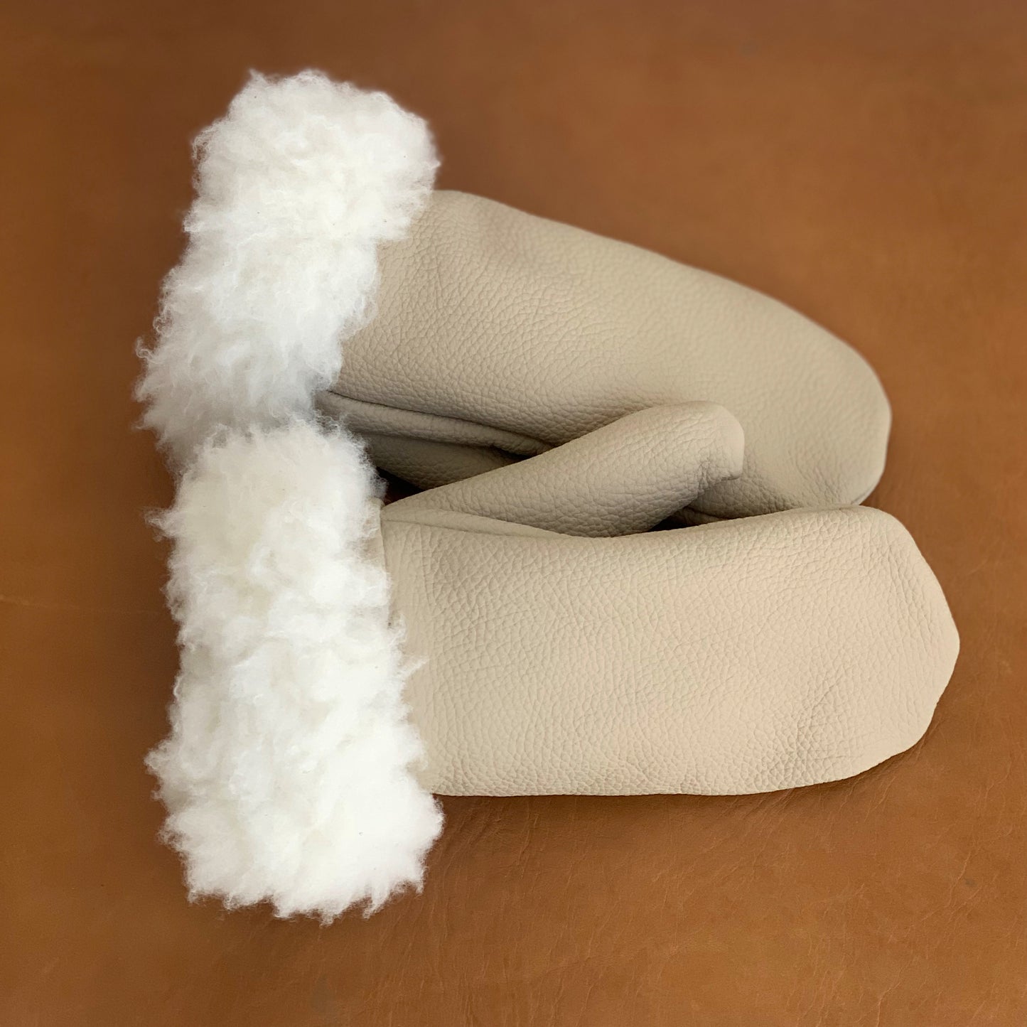 Padded leather mittens (gloves), size S-M (Color: BEIGE)