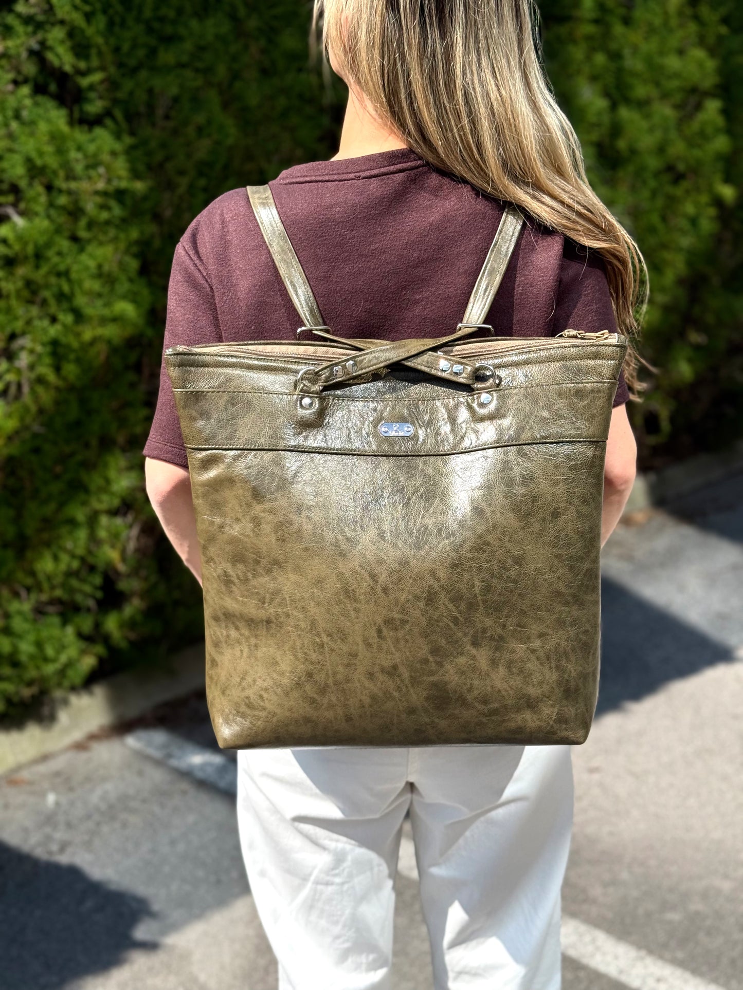 Tote Backpack (Olive)